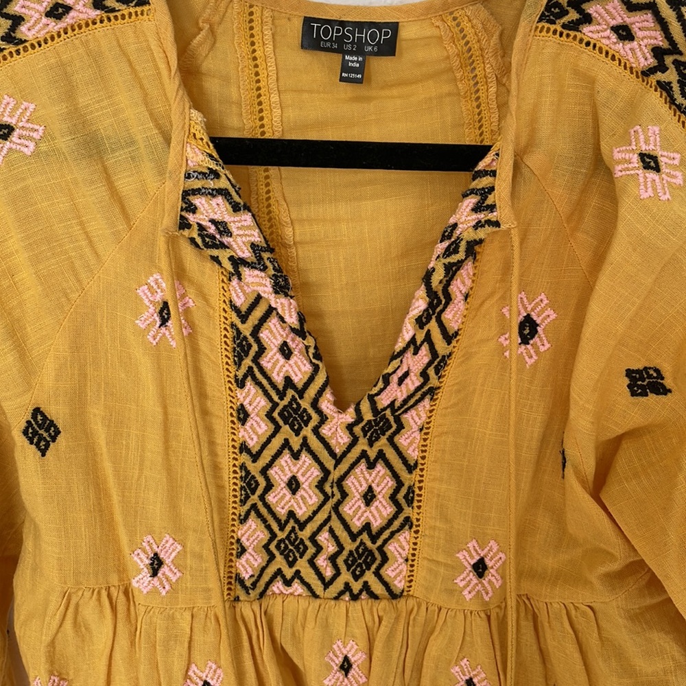 Yellow top - Picture 2 of 4